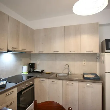 Cozy In City's Suburbs * Lefkáda