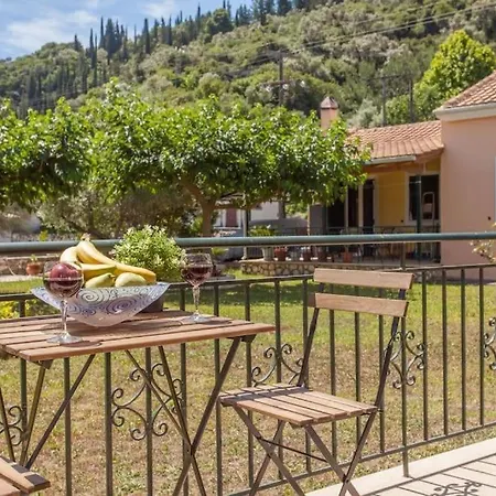 Appartamento Cozy In City's Suburbs *