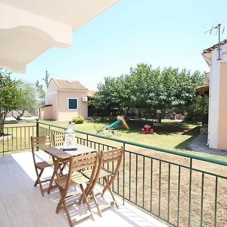 Apartament Cozy In City's Suburbs *