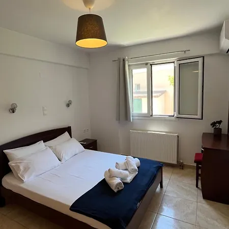 Cozy In City's Suburbs Apartment *